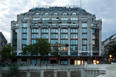 Facade of La Samaritaine, 1928-30 by Henri Sauvage